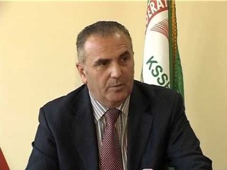 SINDIKATAT PER PRIVATIZIMIN QEVERIA DUHET TE PERFSHIJE SI AKSIONERE EDHE PUNONJESIT LAJM