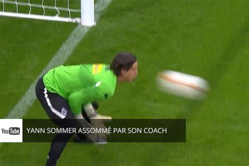 Zap Foot du 01 décembre : Yann Sommer assommé par son coach, expulsé après avoir giflé un ramasseur de balle, la prestation ridicule de Fabregas etc.