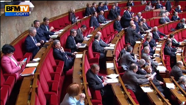 Cazeneuve dénonce l’outrance de l’opposition au sujet des débordements place de la République