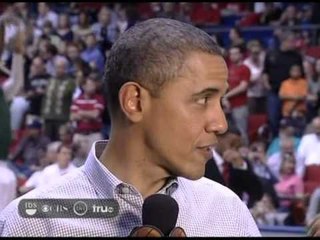 OBAMA DHE CAMERON NDJEKIN NJE NDESHJE BASKETBOLLI MES UNIVERSITETEVE LAJM
