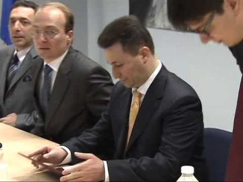 FYLE NE MAQEDONI KOMISIONERI PER ZGJERIMIN TERHEQ VEMENDJEN PER DHUNEN LAJM