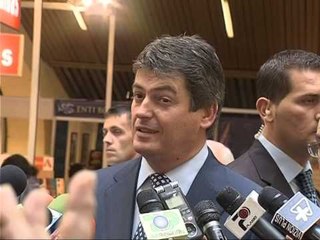 RAMA NE PANAIR FIRMOS LIBRIN PER LEXUESIT NJE KOPJE PRESIDENTIT LAJM