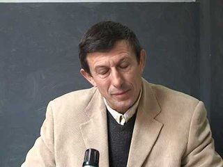 FAMILJARET E ISA ÇOPES TE BINDUR SE OFICERI I SHISH ESHTE VRARE PREJ DETYRES LAJM