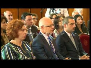 Marrëveshje kundër informalitetit - Top Channel Albania - News - Lajme