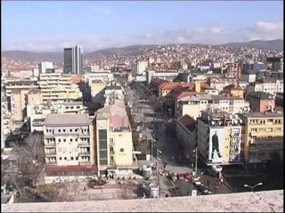 FEITH PER VERIUN BARRIKADAT NGA NJEREZ ME TE KALUAR KRIMINALE LAJM