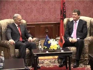 KRASNIQI NE TIRANE DISKUTON ME TOPIN SITUATEN NE VERI TE KOSOVES LAJM