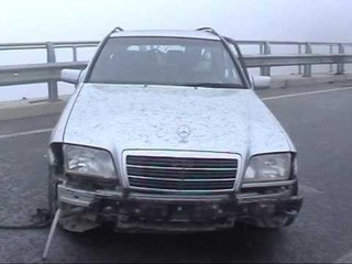 AKSIDENTET E SHUMTA P VASILI KERKON KONTROLLE ME TE ASHPRA NE RRUGE LAJM