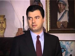 TIRANA E PAVARUR LULZIM BASHA NE SHTEPINE E SALI SHIJAKUT PER 99 VJETORIN LAJM