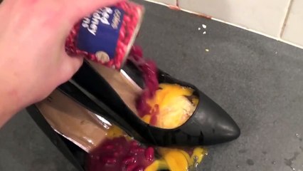 AMIClubwear : How to Walk in Heels