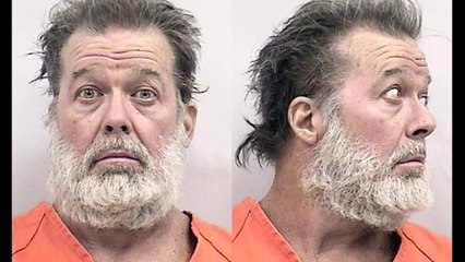 Suspeito do tiroteio em Colorado comparece à justiça