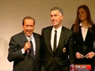 RIVJEN BERLUSCONI SHUME SHPEJT RIMERR PRESIDENCEN E KLUBIT TE MILANIT LAJM