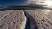 Images époustouflantes d'un drône qui filme la fonte des glaciers dans le Grand Nord