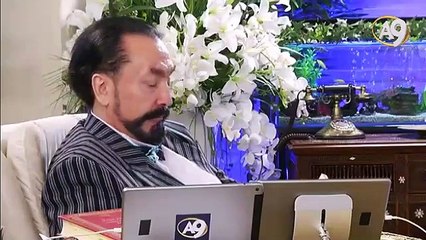 Peygamberimiz (sav) (haşa) Allah olduğunu iddia eden deccalin bir adada zincire vurulduğunu bildirmiştir.