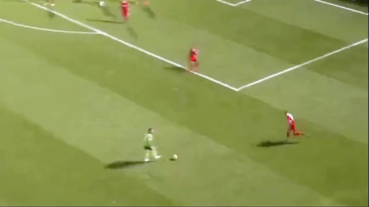 Dev golcüden enfes gol!