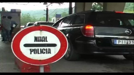 AUTORITETET GREKE KTHIME MASIVE NE PIKEN E KAPSHTICES,NUK JAPIN SHPJEGIME LAJM