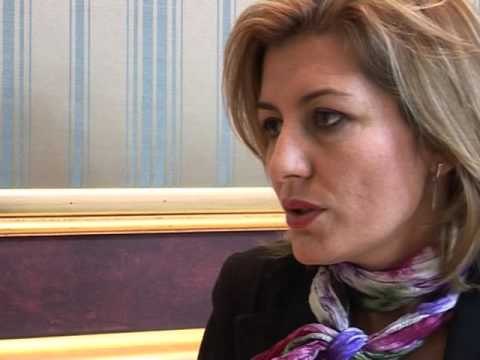 DEBATI PER IMUNITETIN DEPUTETET KOSOVARE PRO DHE KUNDER HEQJES ME LIGJ LAJM