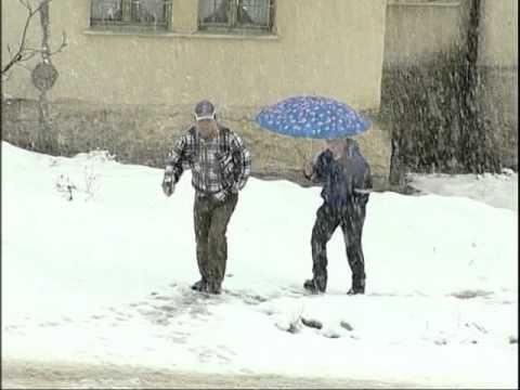 IZOLOHET JUGU RRESHJET E DEBORES BLLOKOJNE RRUGET NE JUG TE VENDIT LAJM