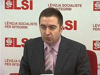 LSI PER FUNDVITIN KERKOHEN LEHTESI PER EMIGRANTET NE PIKAT E KUFIRIT LAJM