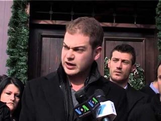 KUVENDI CIVIL INCIDENT ME DREJTUESIT E TEATRIT “METROPOL” LAJM