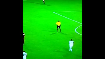 Hayalete uçan tekme!