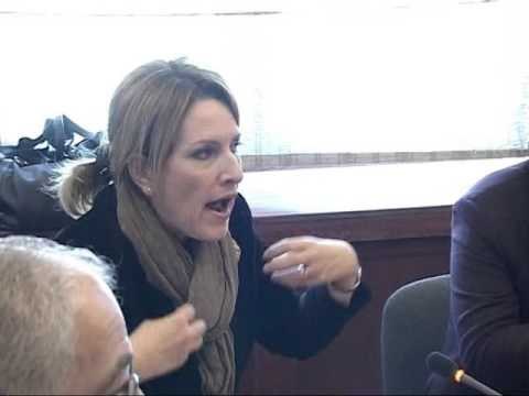 KOMISIONI I EKONOMISE DEBATE TE ASHPRA MES OPOZITES DHE MAZHORANCES LAJM