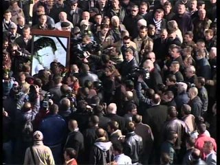 PROTESTA HOMAZH MBAHEN NE BULEVARD HOMAZHET PER TE VRARET E 21 JANARIT LAJM