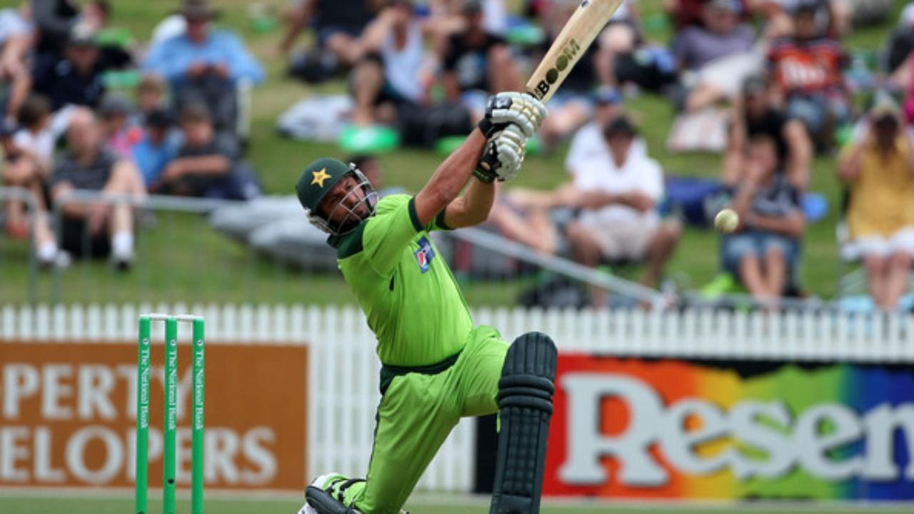 Famous Victory of Pakistan Boom Boom Afridi 39 runs in 17 Balls -