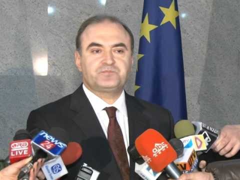 DIPLOMACIA SHQIPTARE MINISTRI I JASHTEM PERSHENDET REZOLUTEN PER KOSOVEN LAJM