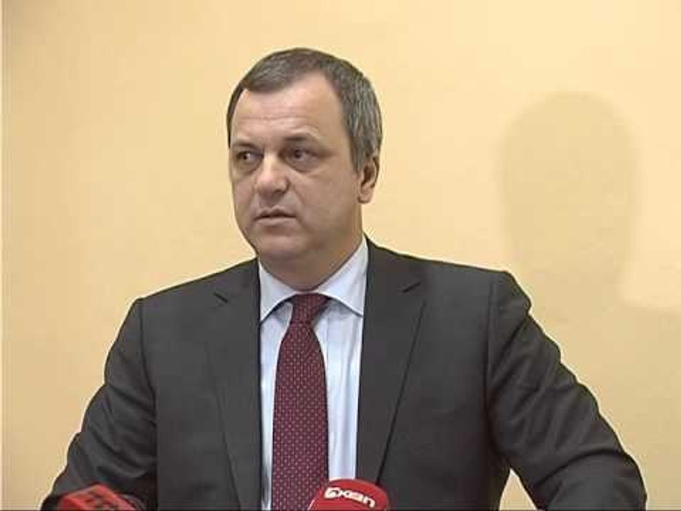 FARMACITE ONLINE DREJTORI I QSUT OPTIMIST PER LUFTEN KUNDER KORRUPSIONIT LAJM