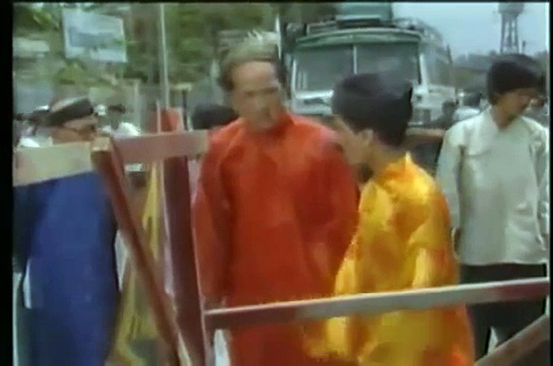 Hài kịch - Con không lấy vợ 2-7