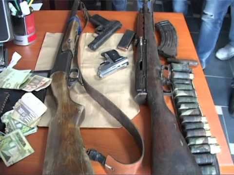 NE LEZHE DHE BERAT POLICIA ARRESTON AUTORET E GRABITJEVE ME ARME LAJM