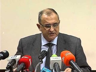 APELON MINISTRI GRATE SHTATEZENA TE QENDROJNE NEPER SPITALE LAJM