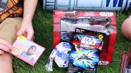 Star Wars_ Episode VII 7 Worlds Biggest GIANT SURPRISE R2D2 Egg Backpack The Force Awakens BB-8 Kylo
