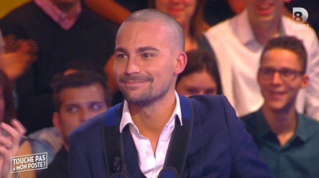 La nouvelle coupe de cheveux de Bertrand Chameroy - ZAPPING PEOPLE DU 01/12/2015