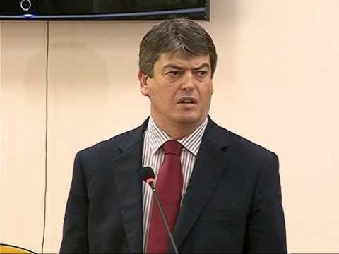 KOMPETENCAT E PRESIDENTIT KUSHTETUESJA SHTYN SEANCEN PER ZGJIDHJEN E ÇESHTJES LAJM