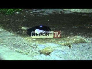 Report TV - Korçë, 14-vjeçari mbron jetën e nënës, plagoset nga babai