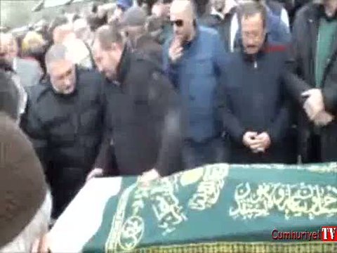 Silahla selfie yaparken canından oldu