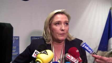 Marine Le Pen: "UMP, PS, Medef, même combat"