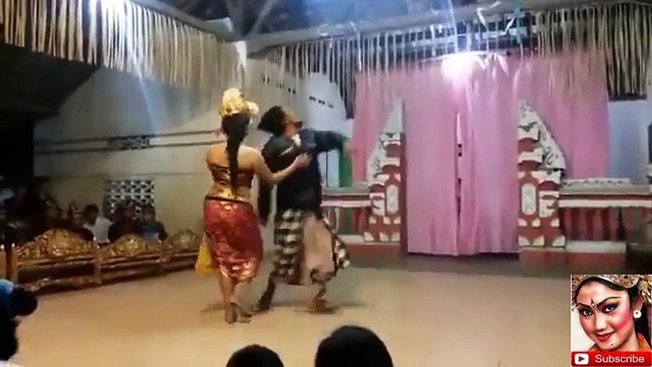 Buka Dikit Joss Joget Hot Bungbung [18+]