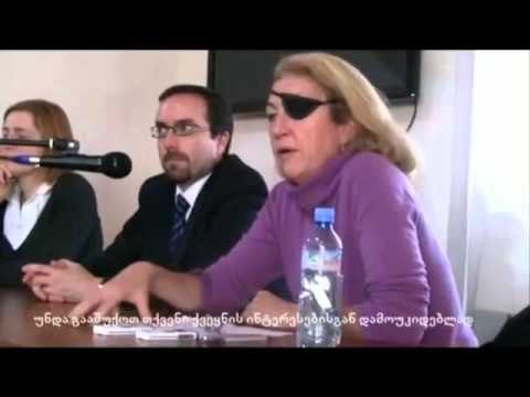 VRITEN GAZETARET E HUAJ MARIE COLVIN DHE NJE FOTOGRAF HUMBIN JETEN NE HOMS LAJM