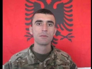 MBERRIN TRUPI I VOGLIT PRITET ME CEREMONI KAPITEN VOGLI I VRARE NE KANDAHAR LAJM