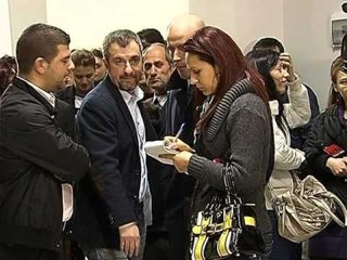 NDIHMA PER FOSHNJAT SOCIALISTET 40 PAKO ME NDIHMA NE NJESINE 8 LAJM