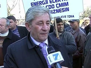 PROTESTOJNE METALURGET KERKOJNE NDERHYRJEN E QEVERISE PER ZGJIDHJEN E KRIZES LAJM