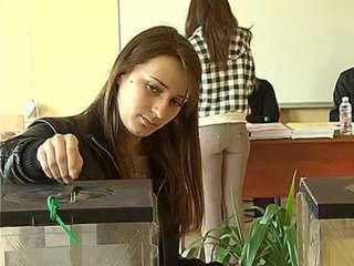 SEZON PROVIMESH STUDENTET E UNIVERSITETE NISIN TE HENEN SEZONIN LAJM