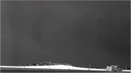 Incredible captures of lightning at 7200 frames/second