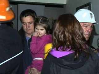 TIRANA NE FLAKE PANIK TEK ZOGU I ZI,ZJARR PRANE NJE FABRIKE LAJM