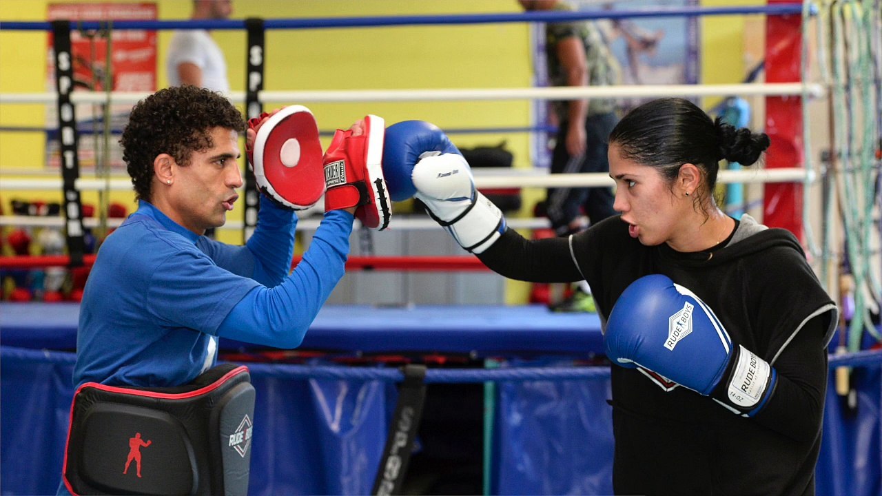 Cynthia, étudiante lorientaise au championnat du monde de boxe française