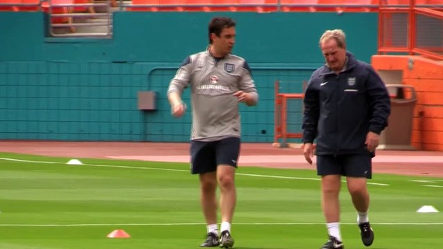 Gary Neville appointed Valencia head coach