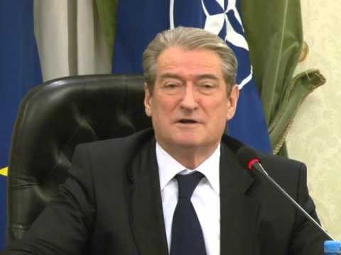 PERPLASJE NE QEVERI BERISHA DHE BODE “SHKENDIJA” NE PRANI TE KAMERAVE LAJM