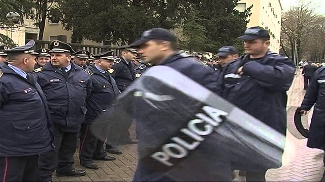 ZBULOHET E MAILI I GEORGE SOROS PER HILLARI KLINTON PER TE NDERHYRE PAS 21 JANARIT LAJM